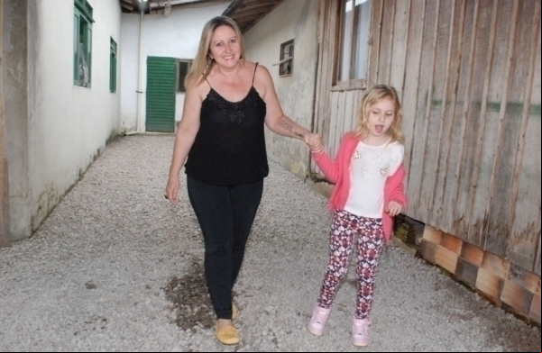 DEFICIENTES: o autismo e a luta pela inclus