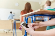 Entenda como funciona a lei que restringe o uso de celulares nas escolas